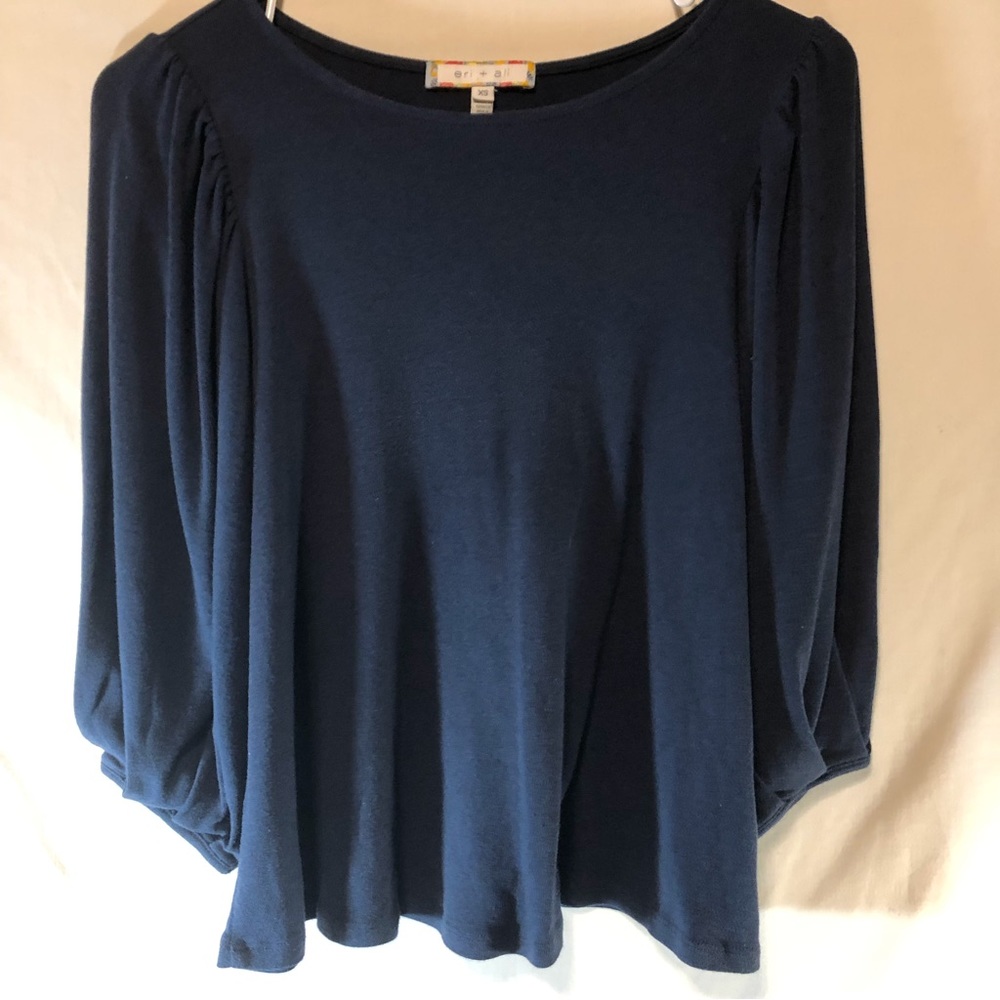 Eri & Ali Women’s navy blue puff sleeve pull over shirt XS